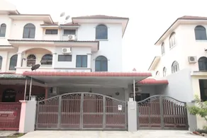 Susan's Impressive Home - Image 3