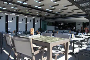 Meliton Inn Hotel & Suites - Image 2