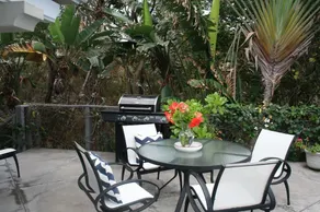 Kona Bay Seaclusion-Oceanfront with Pool - Image 2
