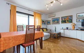 Amazing Home in Rtina With Wifi and 4 Bedrooms - Image 3