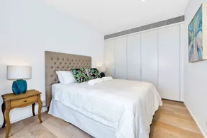 Manhattan style apartment in Central Sydney - Image 5