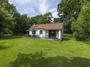 Attractive Holiday Home in Vrouwenpolder With Fenced Garden - Image 5