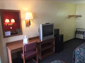 Relax Inn  - Image 2