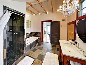 East Austin Bungalow - 3 Br Home - Image 5