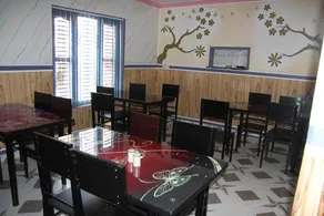 Hotel Butter Cup - Image 2