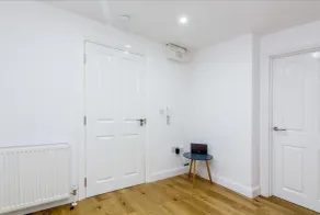 Stunning 2bed Flat in Bond House - Image 5