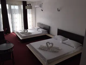 Hotel Sweet - Image 3