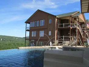 Cliffs Resort Table Rock Lake - Image 2