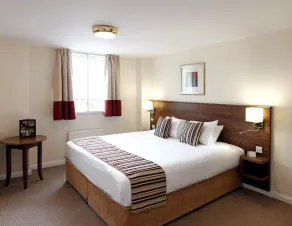 Wolverhampton Goldthorn Hotel - Image 3