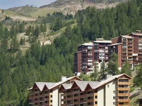 Comfortable Apartment With Balcony 200m From the City Center - Image 2
