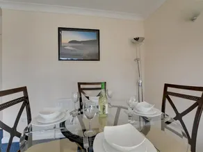 Cozy Apartment in Brighton Near Sea - Image 2