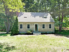 Remodeled 3br, Walk To Cotuit Ge 3 Bedroom Home - Image 5