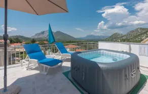 Awesome Apartment in Gornja Brela with Hot Tub, WiFi & 2 Bedrooms - Image 5