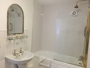 Risley Hall Hotel - Image 2