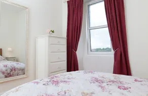 Homely Tenement for 4 Near Botanic Gardens - Image 4