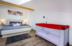 Stunning Home In Radasinovci - Image 4
