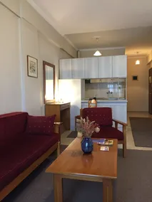 Idiston Rooms And Suites - Image 5