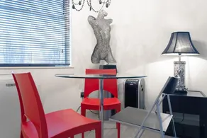 Incredible, Modern Apartment in South Kensington - Image 2