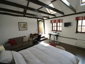 The Stables - Image 4