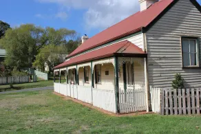 Lakeside Spa Studio Daylesford - Image 3