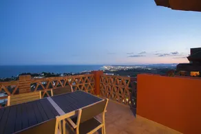 Penthouse M Reserva del Higueron 3 BEDROOMS. TRANSFER to the Beach and Train station. JACUZZI. WIFI. 2 PARKING. 2 SWIMMING POOL - Image 3