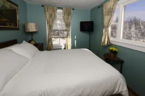 The Twilight Lodge - Image 5