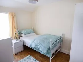 Corner Cottage - Image 2