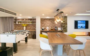 Benviar Tonson Residence - Image 2