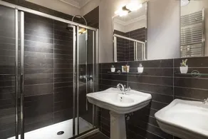 Luxury Manfredi Apartments - Image 3