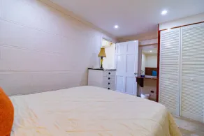 Clifton Apartments - Image 5