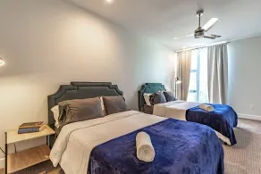 City Luxury Oasis! 3 Level Condo With 360 Roof! - Image 5