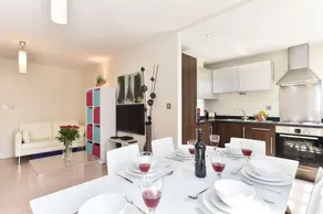 Allen Gardens Apartments - Image 2