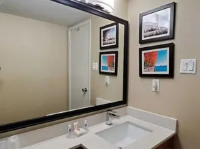 Comfort Inn Toronto North - Image 4