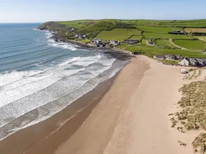 Comfortable Holiday Home in Croyde With Jacuzzi - Image 5