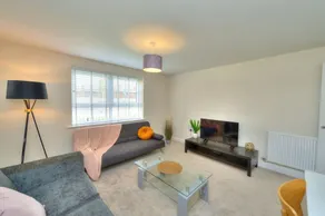 Executive Fairfields Apartment - Image 5
