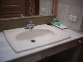 Parkway Inn Hotel - Image 5