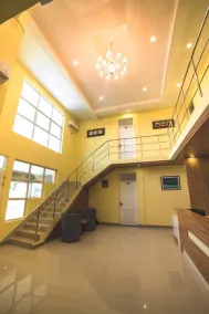 Green Wing - Image 4