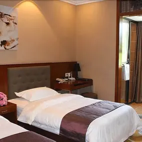 Shanhai Holiday Hotel - Image 2