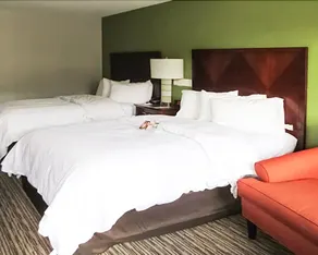 Hilltop Garden Inn - Image 2
