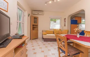 Beautiful Home in Donji Karin With Wifi and 2 Bedrooms - Image 2