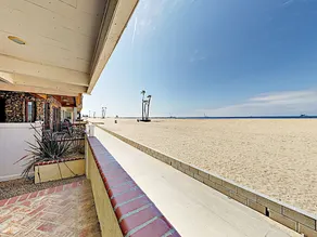 Prime Oceanfront 3br In Seal Beach 3 Bedroom Duplex - Image 3