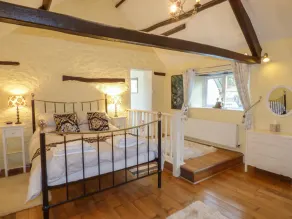 Castle Hill Farm - Image 5