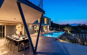 Beautiful Home in Zman With 3 Bedrooms, Wifi and Heated Swimming Pool - Image 3