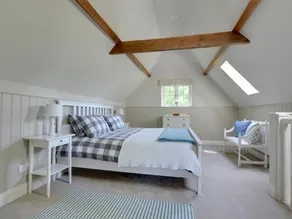 Vintage Holiday Home in Leigh With Swimming Pool - Image 2