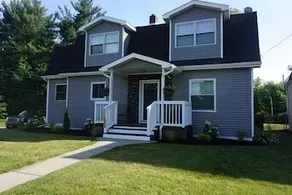 4977 Main Street 3 Bedroom Home by Redawning - Image 4