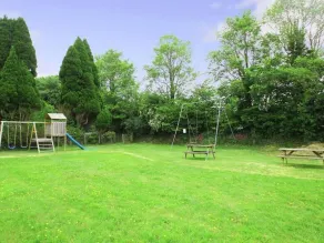 Sam's Cabin - Image 4