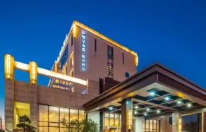 Savile K-Knight Luan Hotel - Image 3