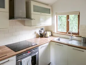 Little Swattesfield Cottage - Image 4