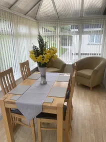 Beautiful 2 Bed Bungalow in Laugharne Situated - Image 3