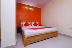 OYO 37773 Hotel J Joy - Image 2